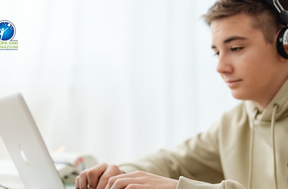 Tantermen kívüli digitális oktatásra vonatkozó szabályok a 9-12. évfolyam részére